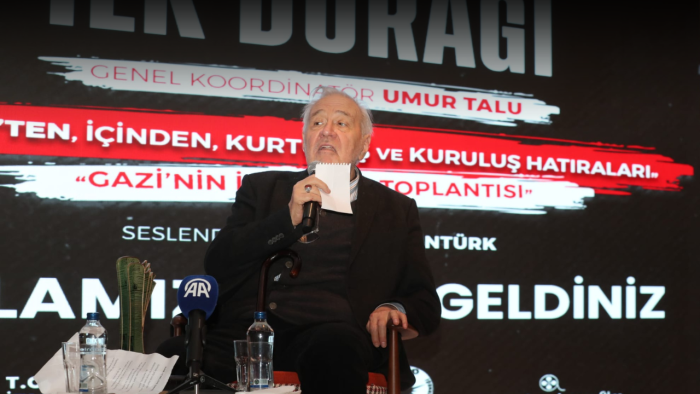 İlber Ortaylı: Atatürk İzmit’teki basın toplantısında soruları çok cesurca cevaplamıştır